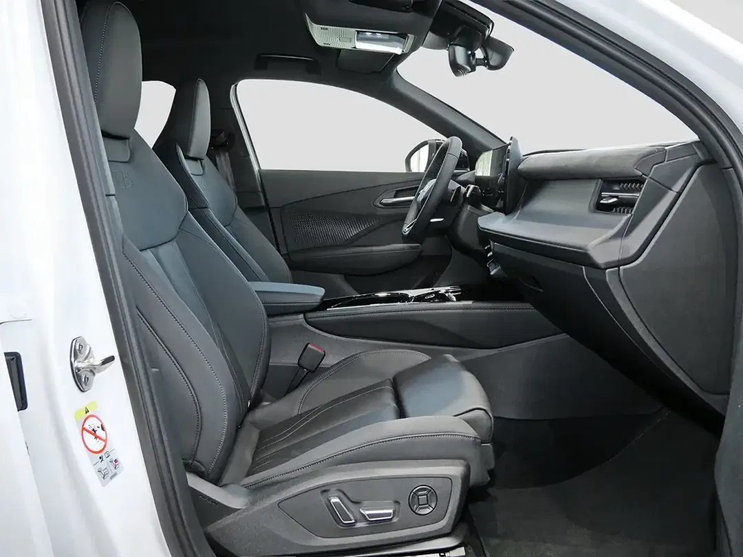 Audi Q3 - Thumbnail 7