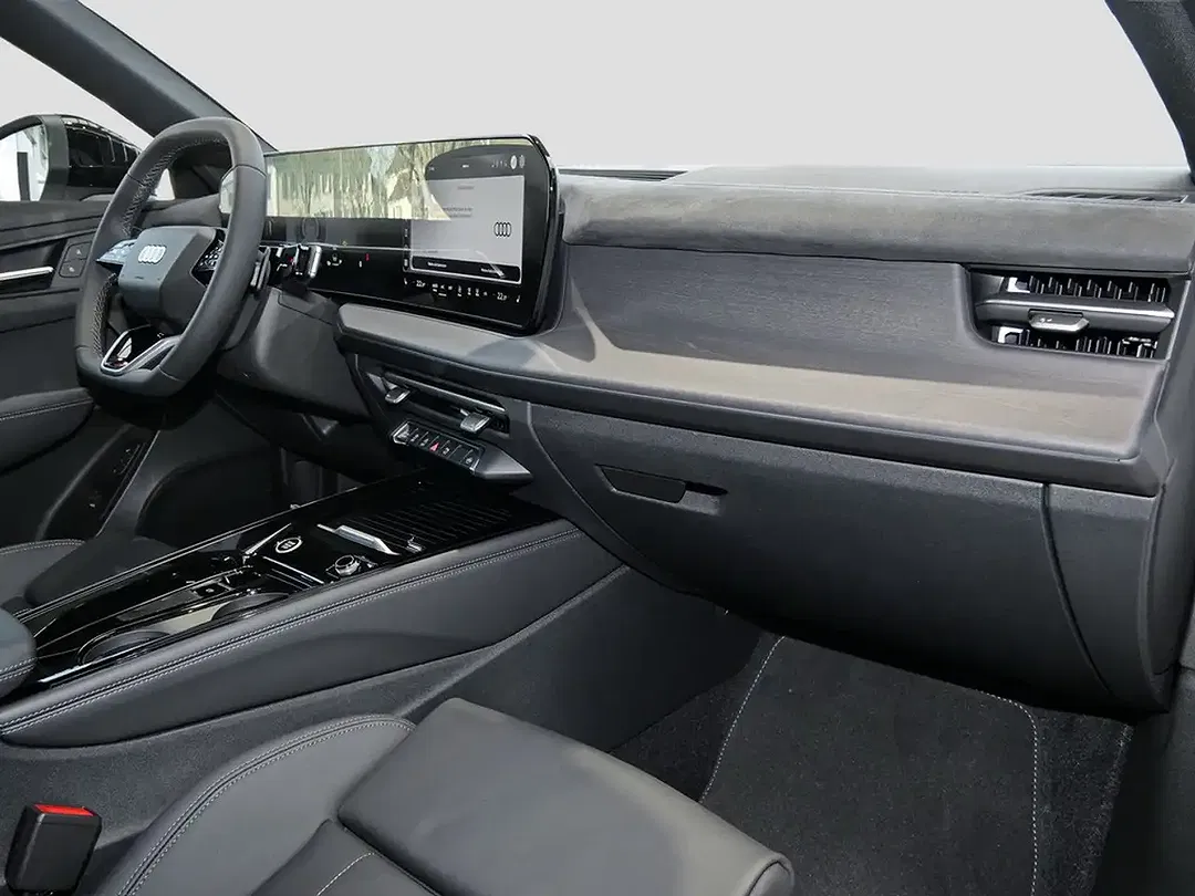 Audi Q3 - Thumbnail 8
