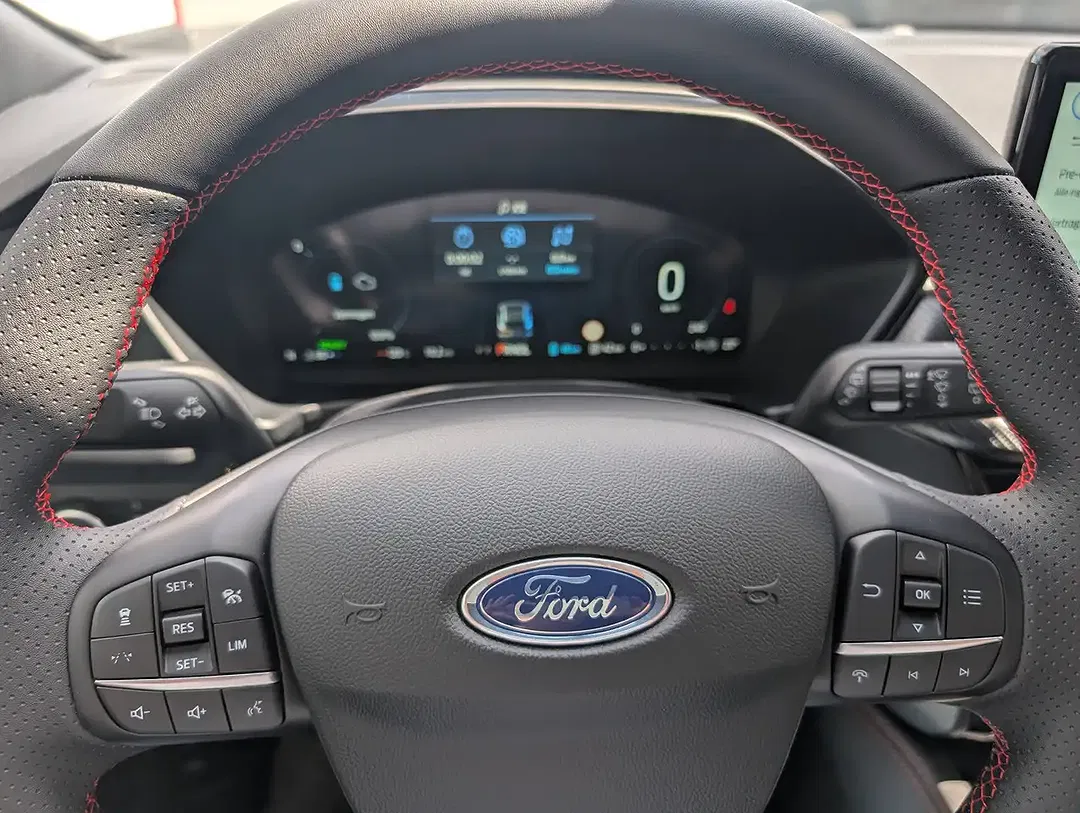 Ford Kuga - Thumbnail 11