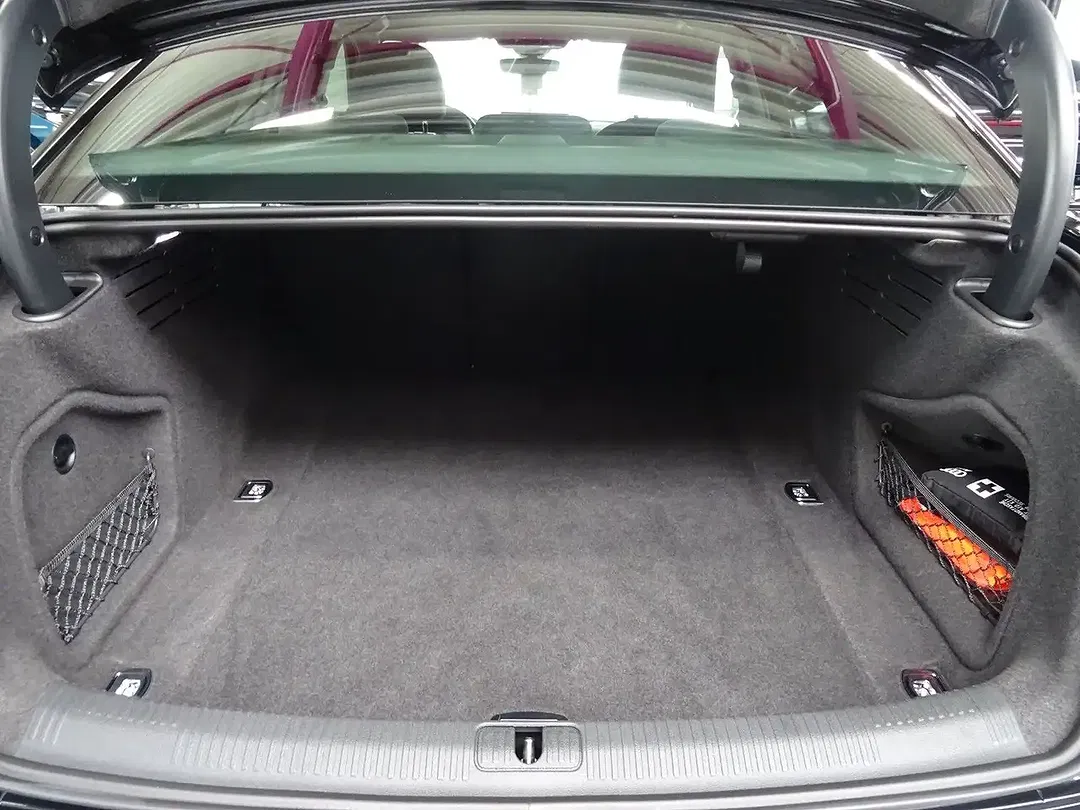 Audi A4 - Thumbnail 13