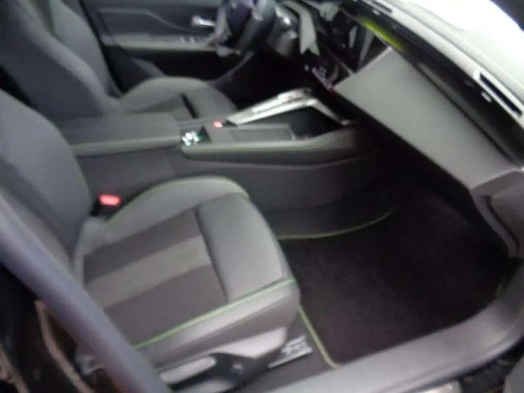 Peugeot 308 - Thumbnail 10