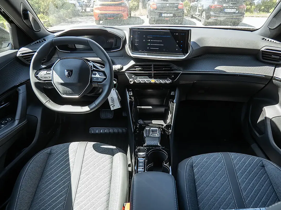 Peugeot 2008 - Thumbnail 9
