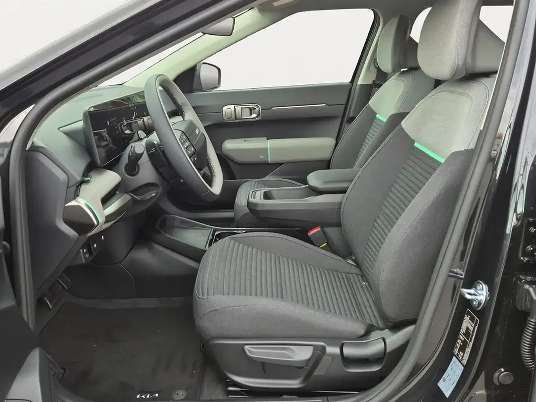 Kia EV4 - Thumbnail 8