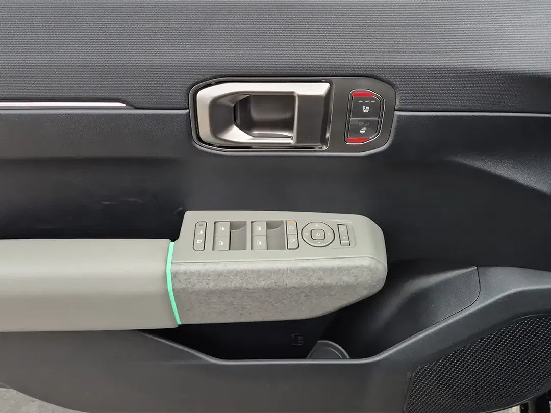 Kia EV4 - Thumbnail 9