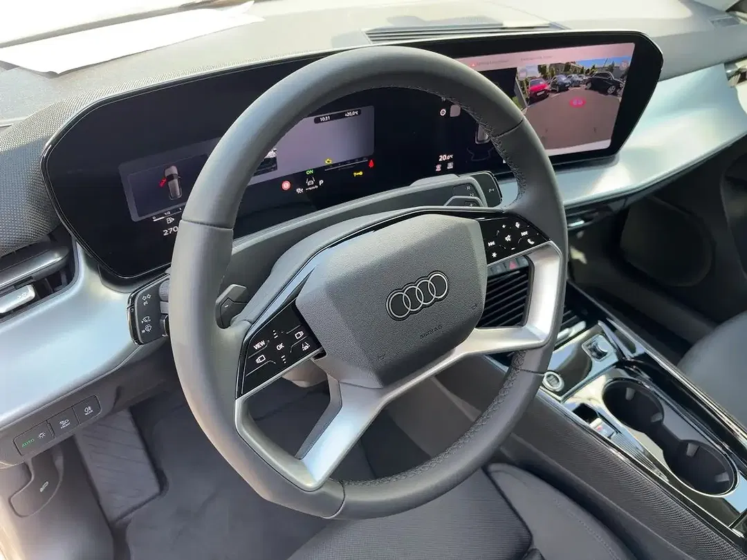 Audi Q3 - Thumbnail 12