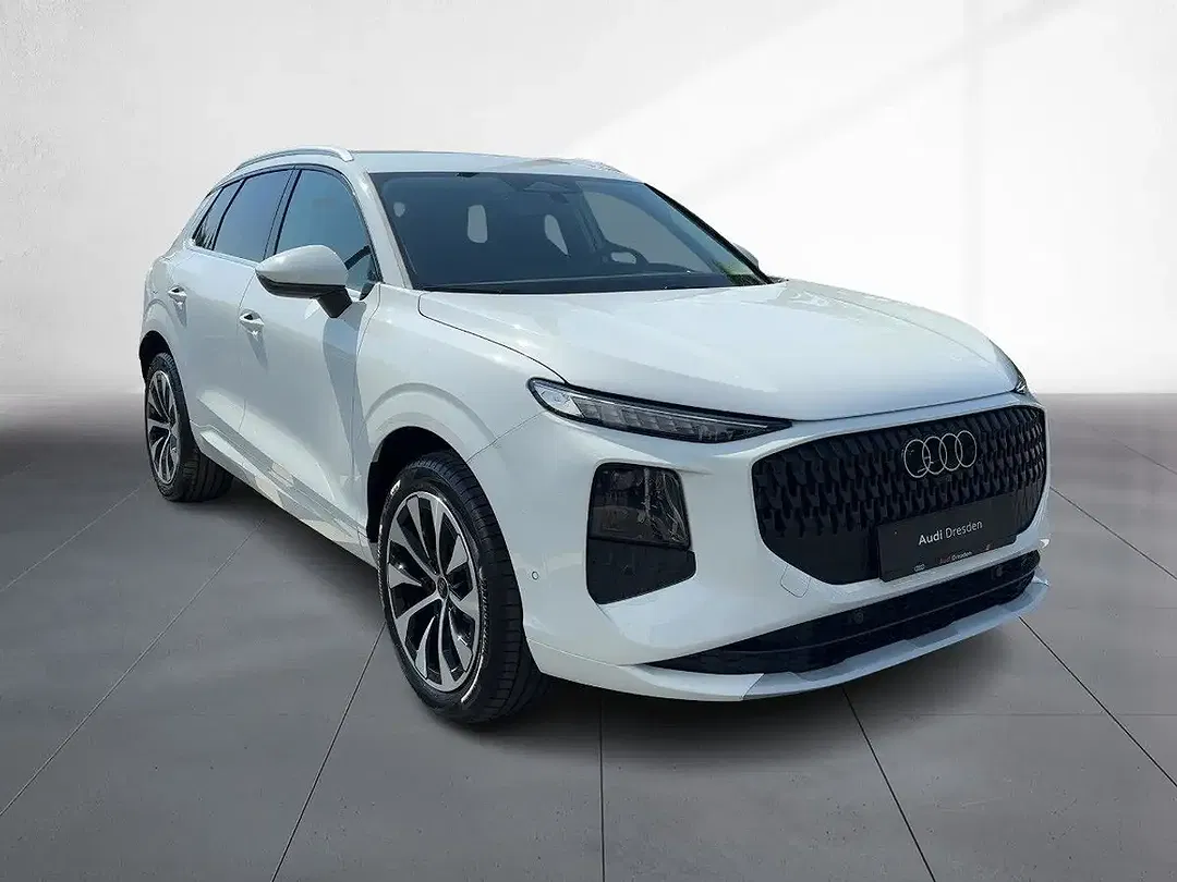 Audi Q3 - Thumbnail 3