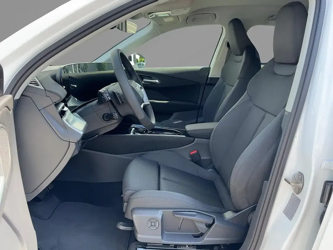 Audi Q3 - Thumbnail 5