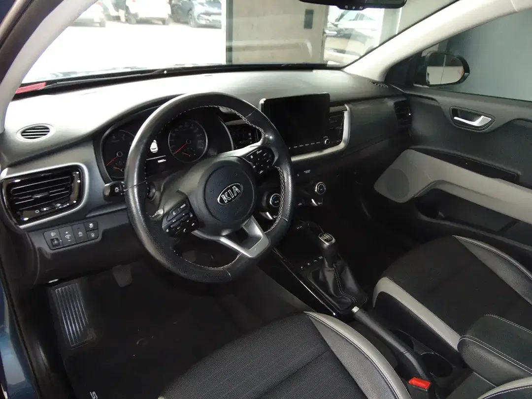 Kia Stonic - Thumbnail 8