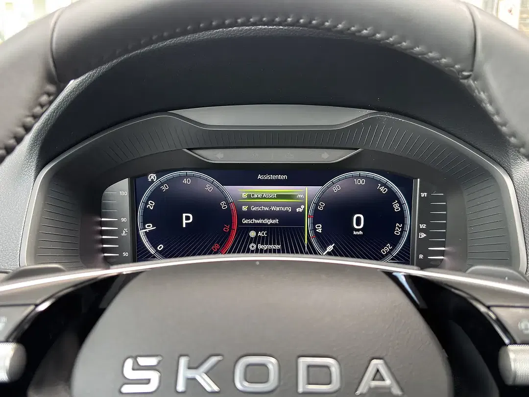 Skoda Karoq - Thumbnail 14