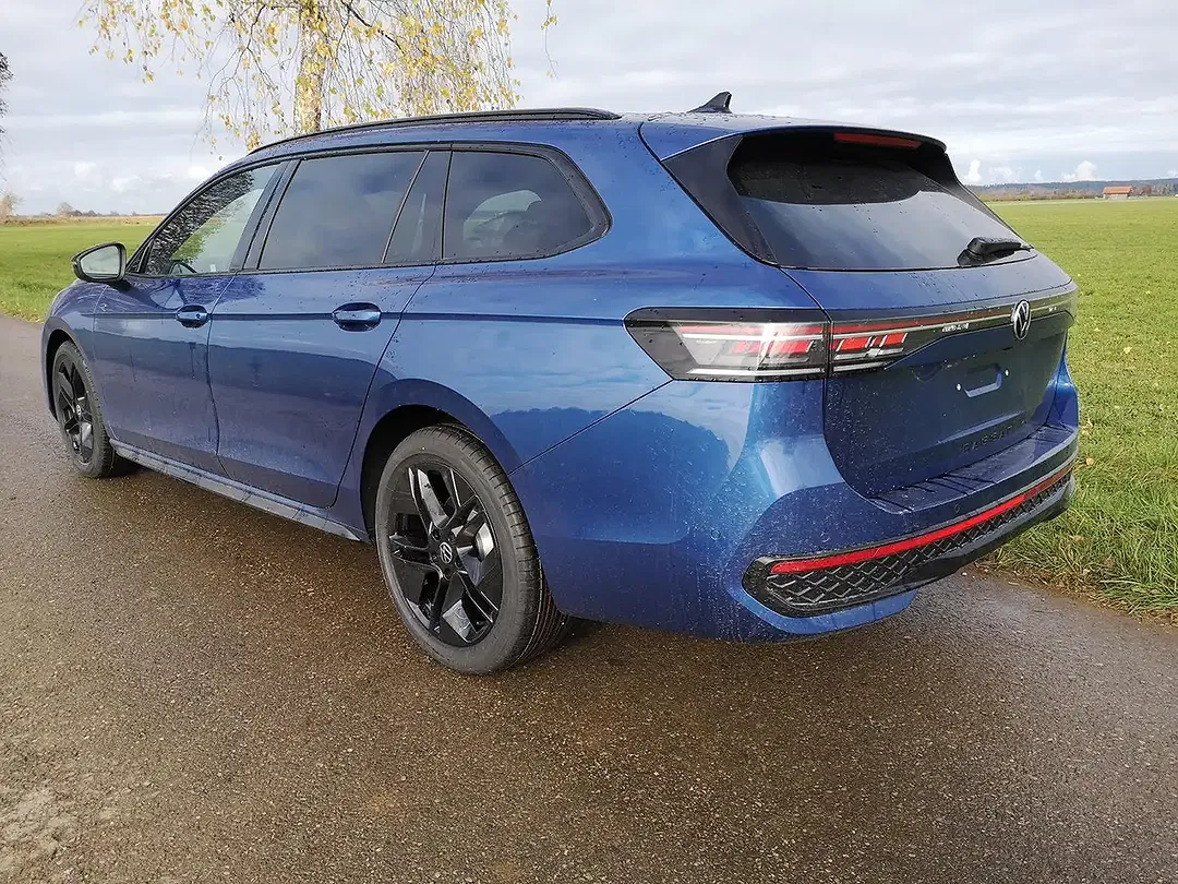 Volkswagen Passat Variant - Thumbnail 2