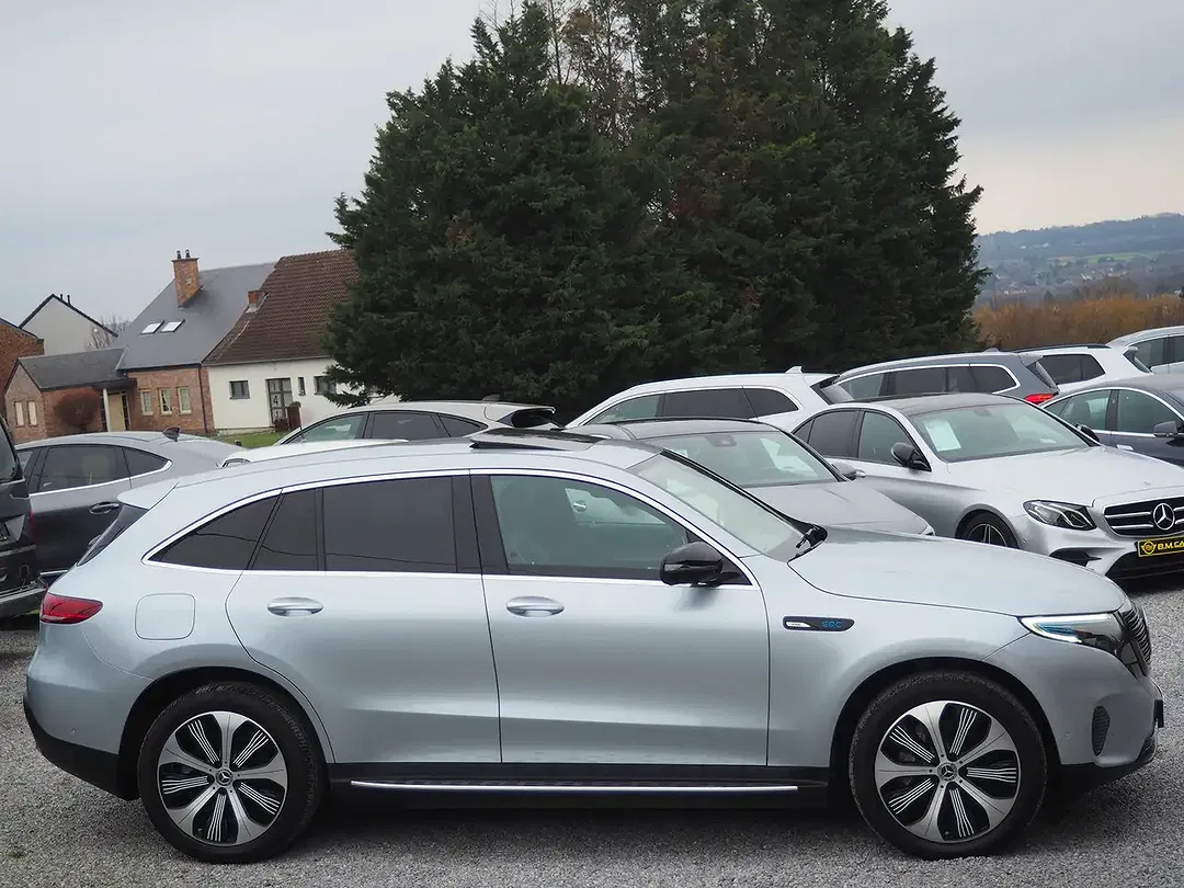 Mercedes-Benz EQC 400 - Thumbnail 3