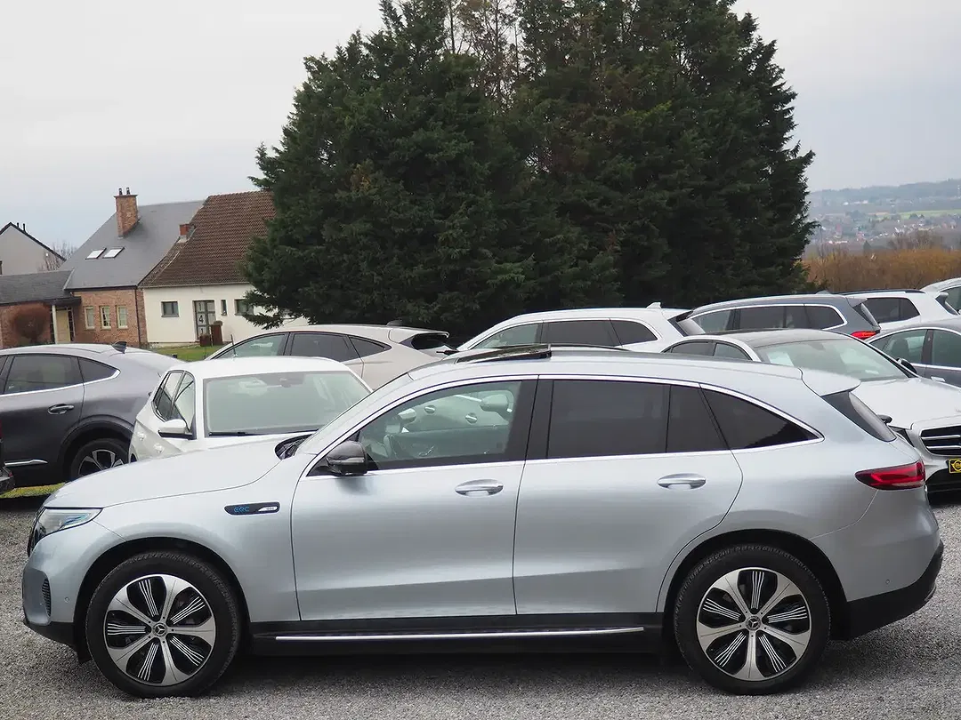 Mercedes-Benz EQC 400 - Thumbnail 4