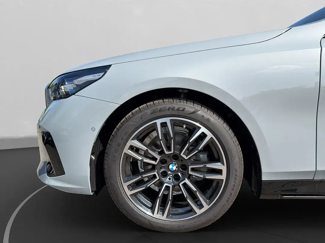 BMW 520 - Thumbnail 9
