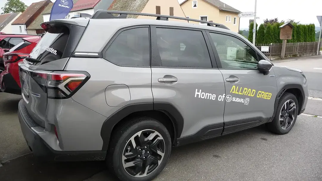 Subaru Forester - Thumbnail 2