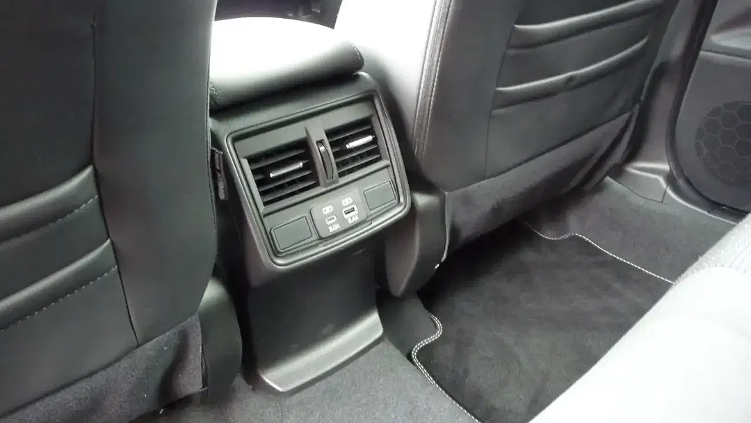 Subaru Forester - Thumbnail 8