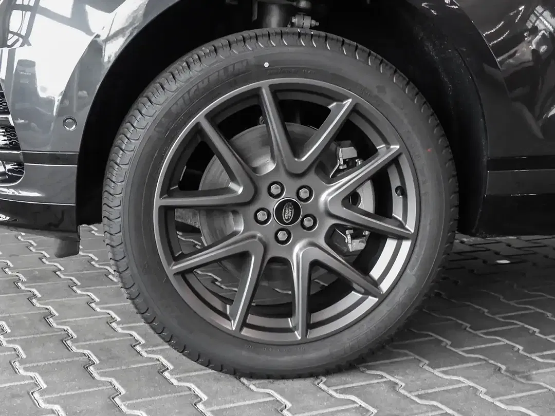 Land Rover Range Rover Velar - Thumbnail 9