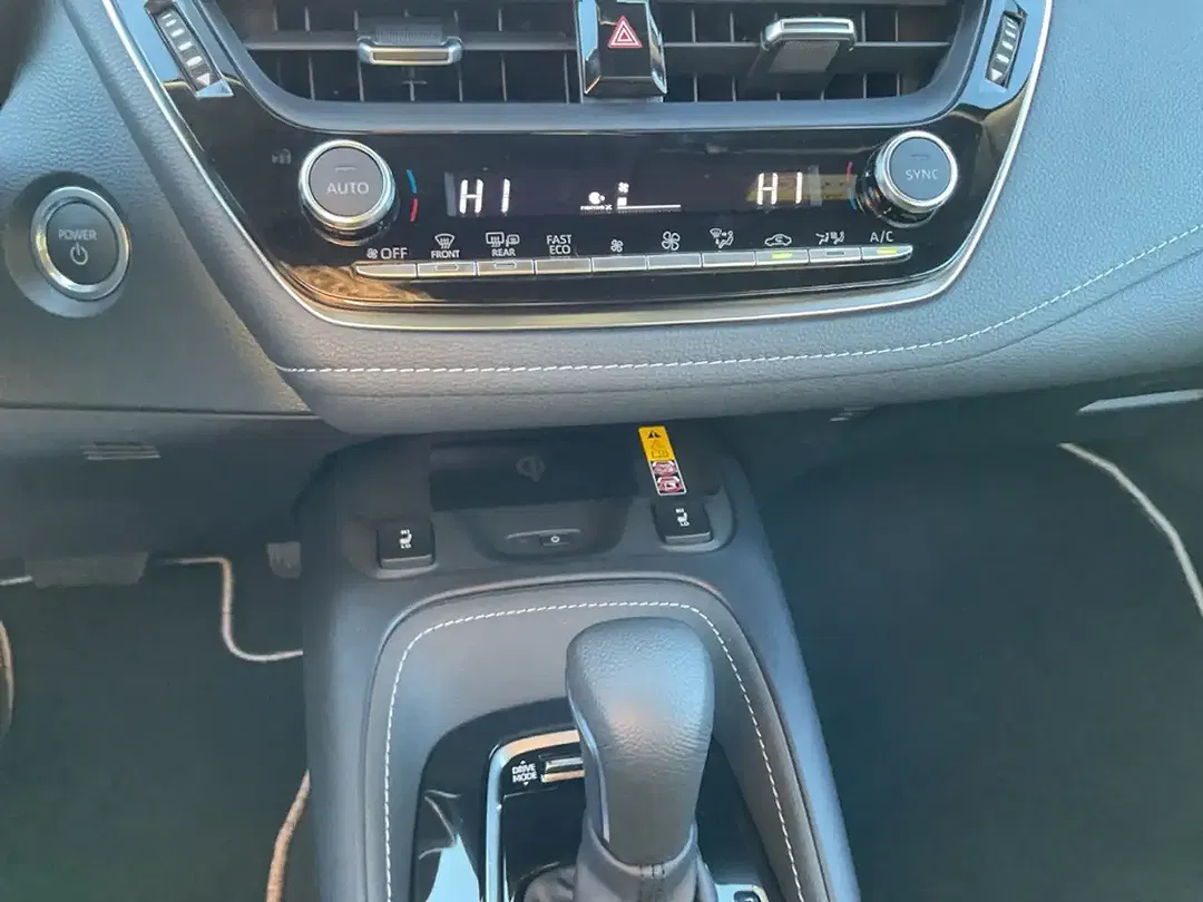 Toyota Corolla - Thumbnail 15