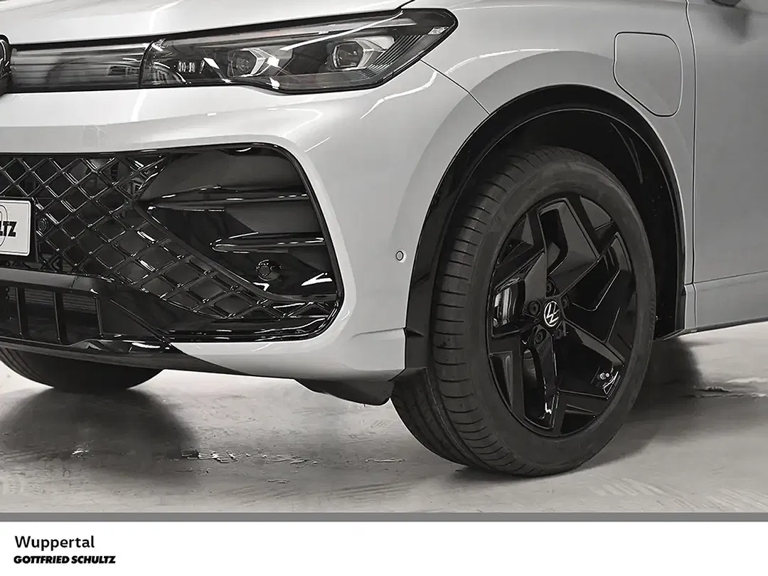 Volkswagen Tiguan - Thumbnail 5