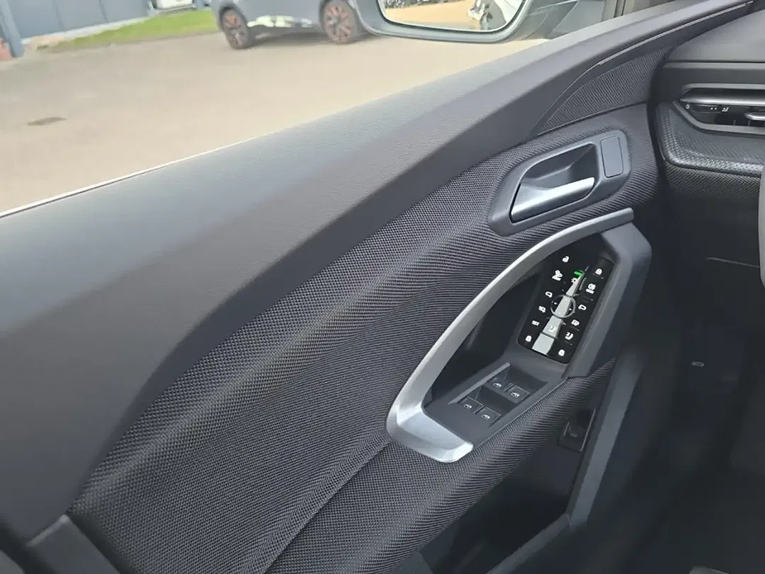 Audi Q5 - Thumbnail 11