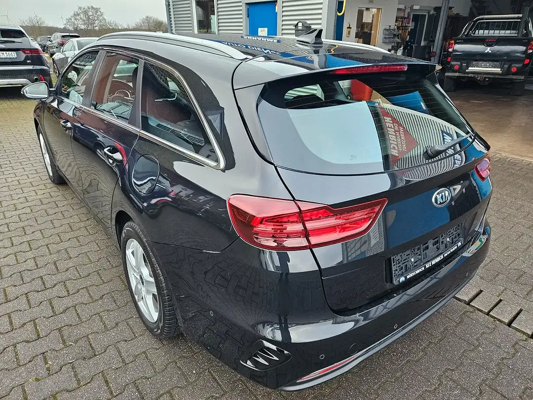 Kia Ceed SW / cee'd SW - Thumbnail 3