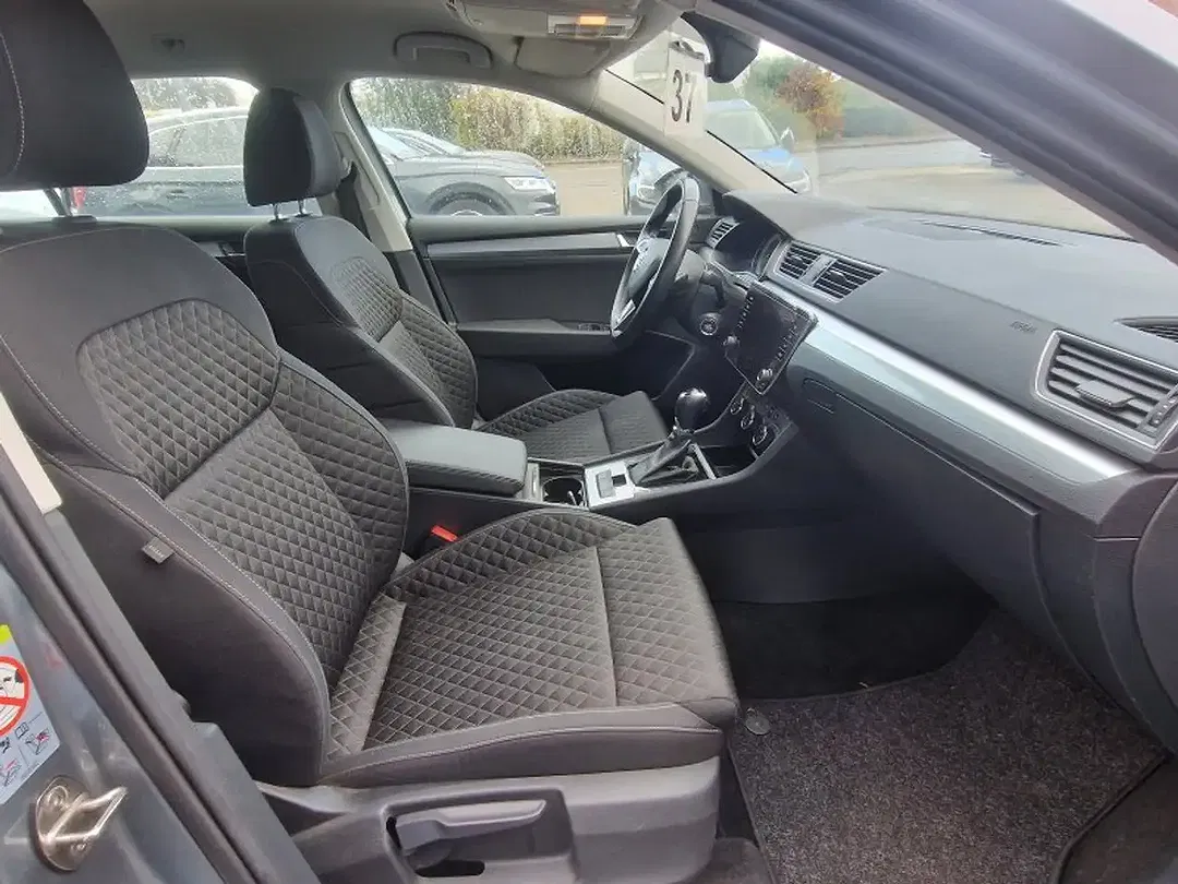 Skoda Superb - Thumbnail 12