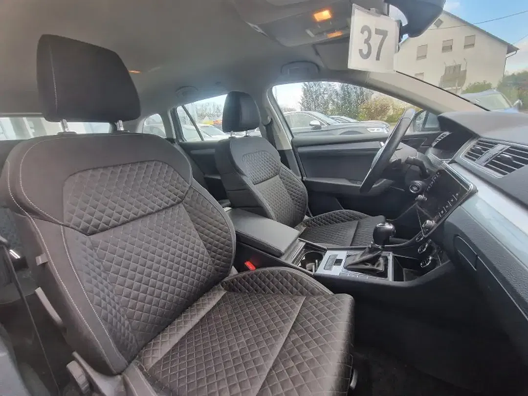 Skoda Superb - Thumbnail 13
