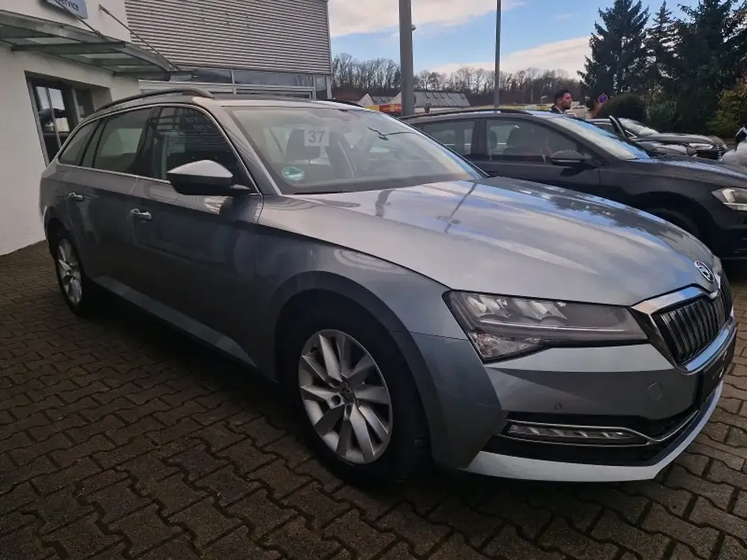 Skoda Superb - Thumbnail 3