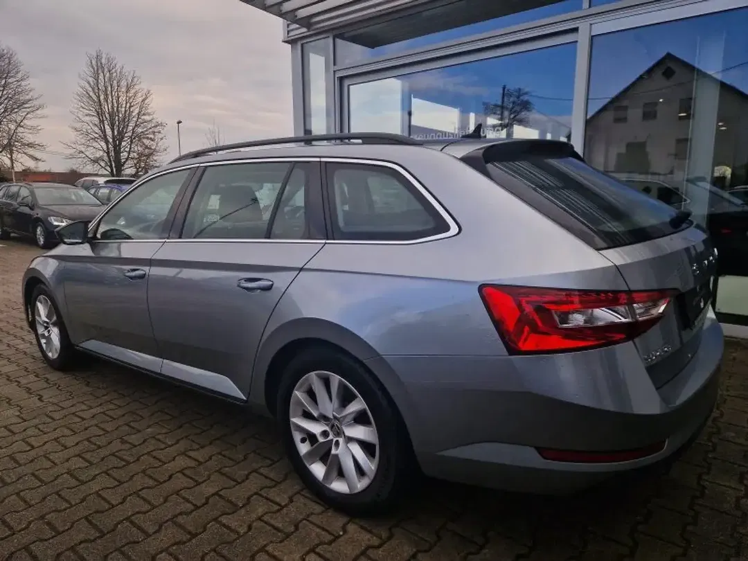 Skoda Superb - Thumbnail 4