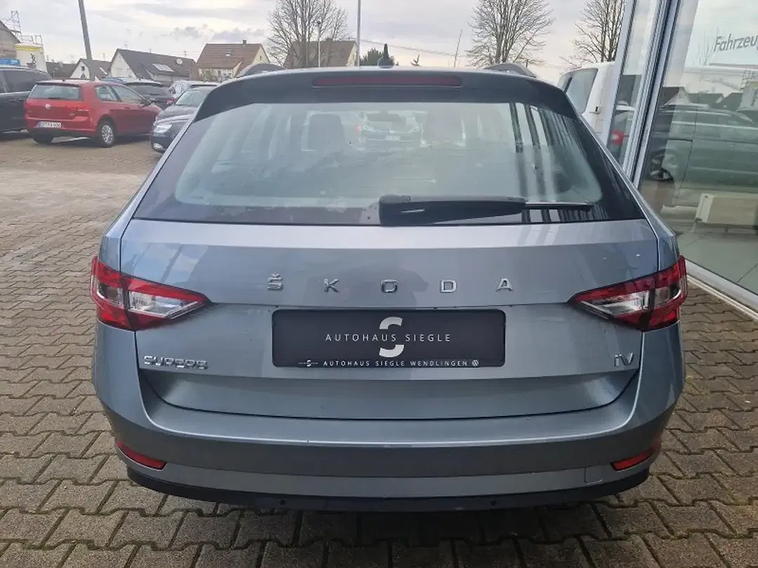 Skoda Superb - Thumbnail 6
