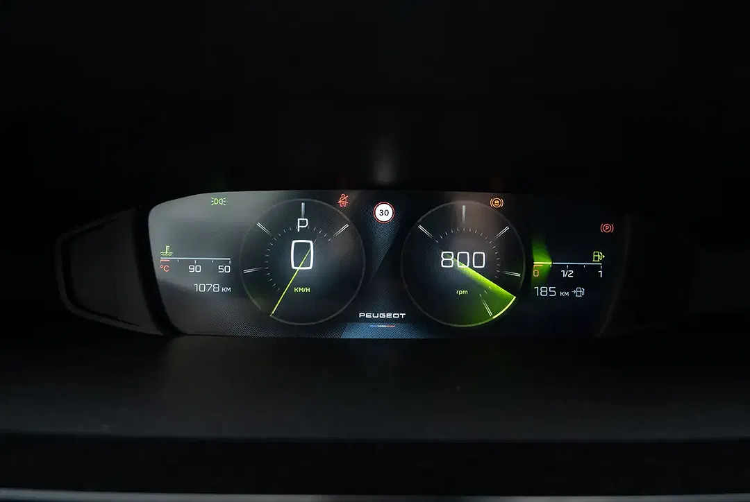 Peugeot 308 - Thumbnail 13