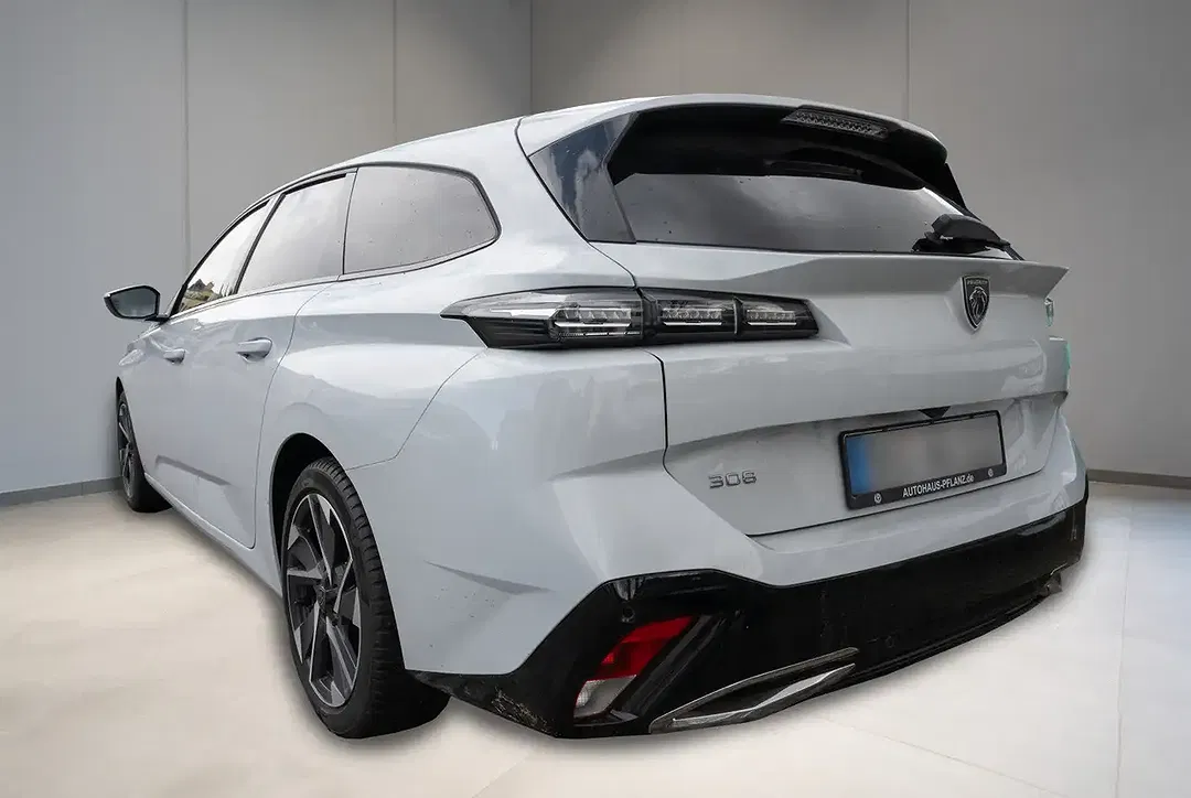 Peugeot 308 - Thumbnail 4