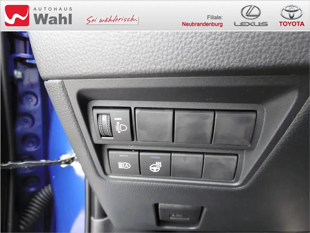 Toyota Yaris - Thumbnail 10