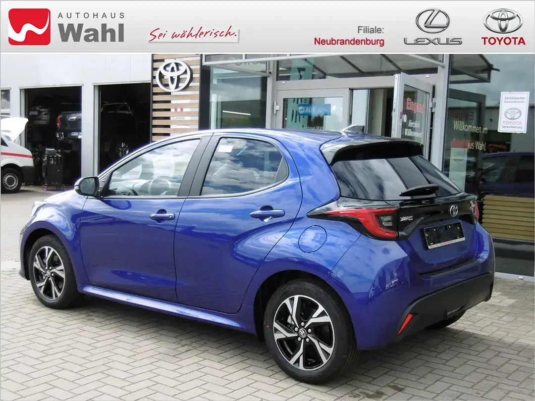 Toyota Yaris - Thumbnail 3