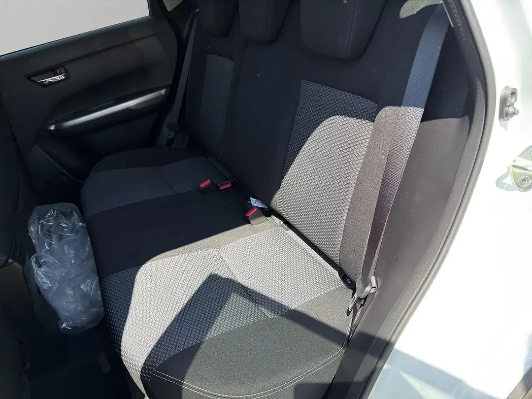 Suzuki Vitara - Thumbnail 11