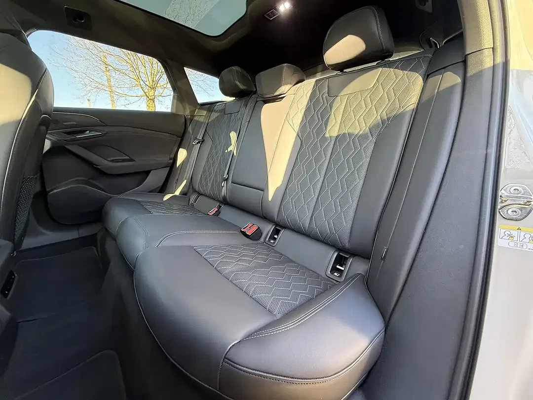 Audi S6 e-tron - Thumbnail 8