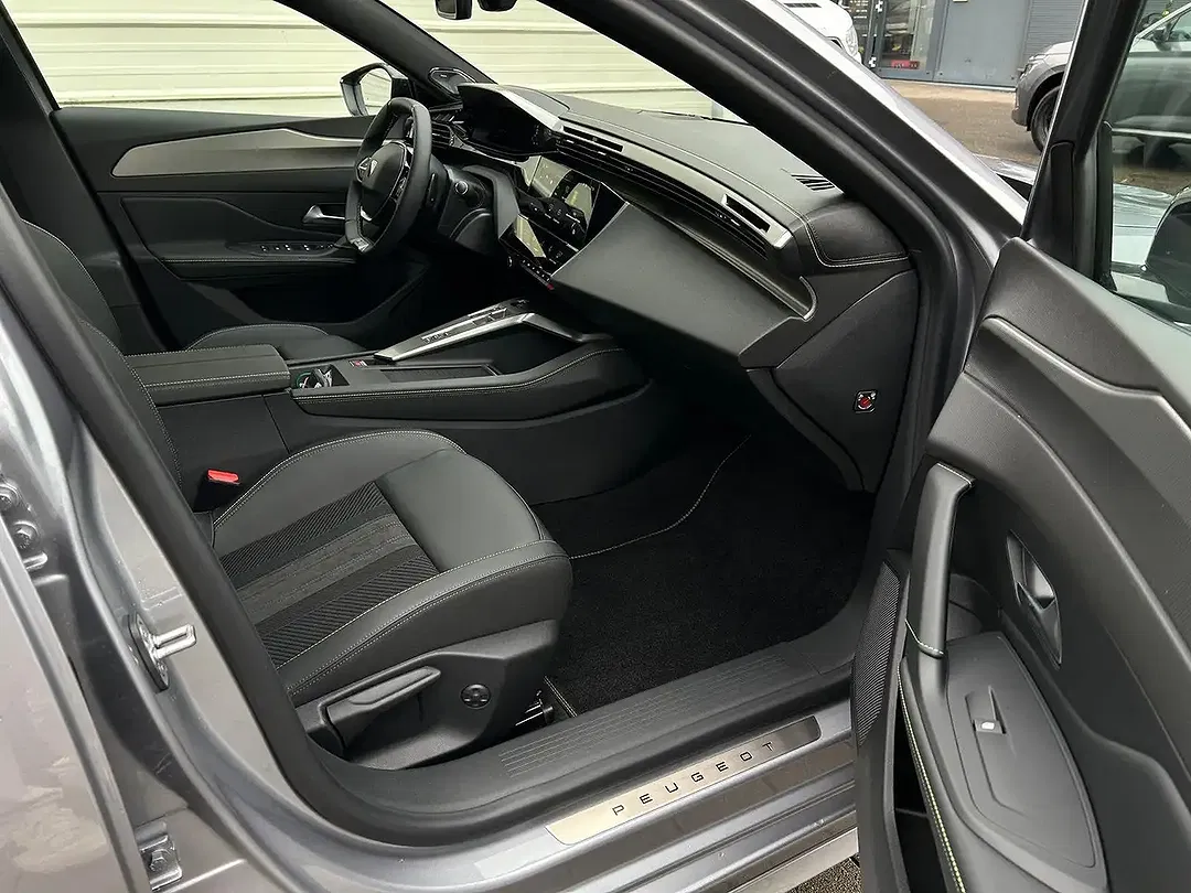 Peugeot 308 - Thumbnail 12