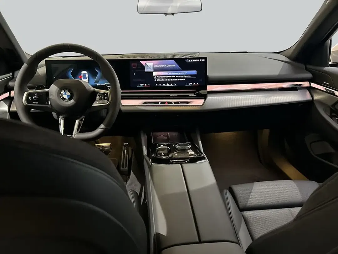 BMW 520 - Thumbnail 12