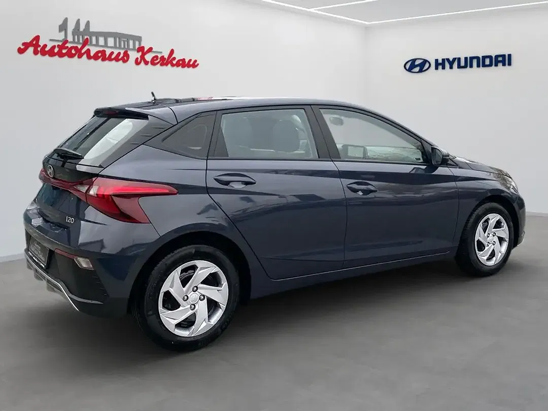 Hyundai i20 - Thumbnail 3