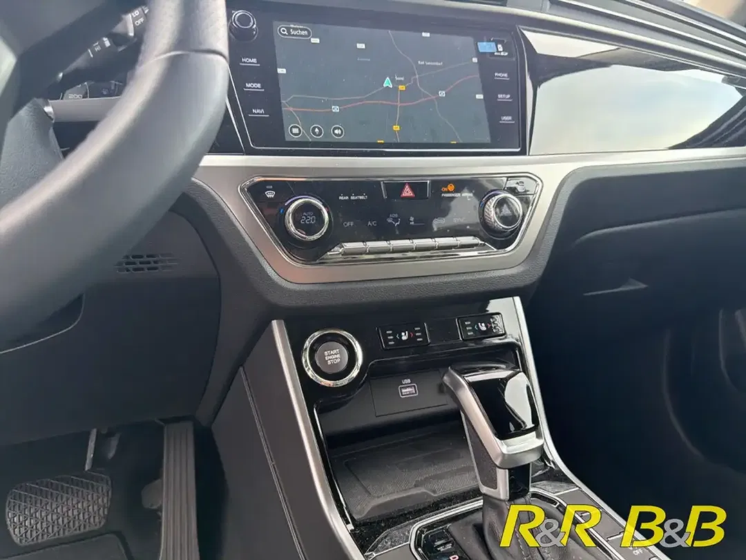 KGM Korando - Thumbnail 11