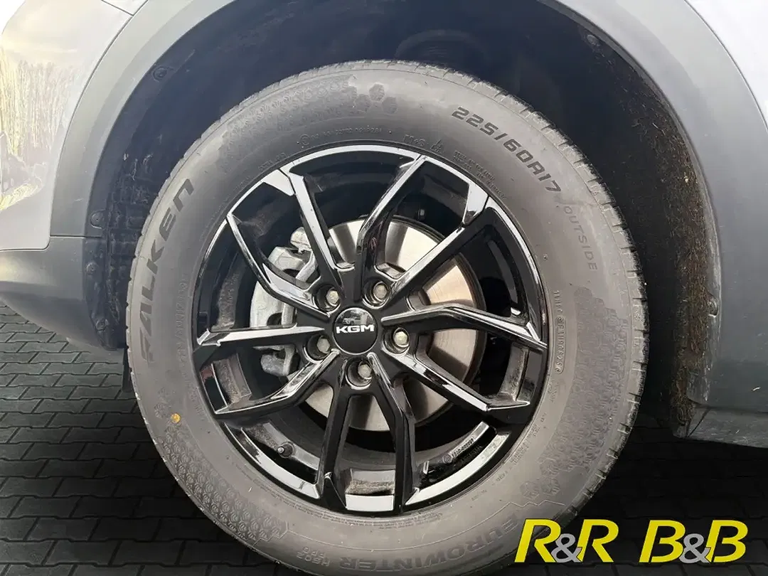 KGM Korando - Thumbnail 5