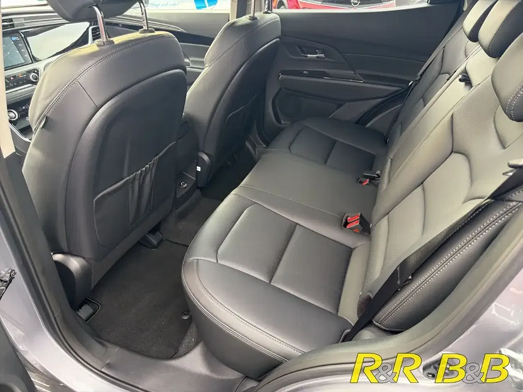 KGM Korando - Thumbnail 8