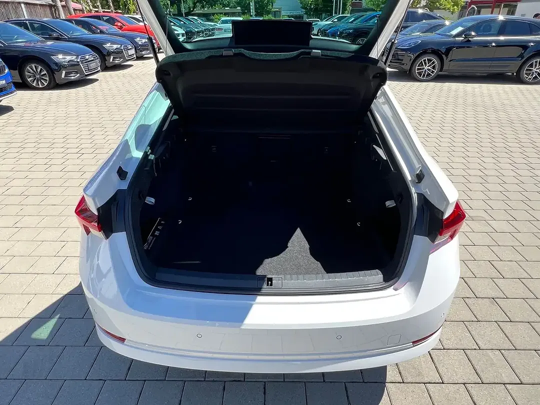 Skoda Octavia - Thumbnail 13