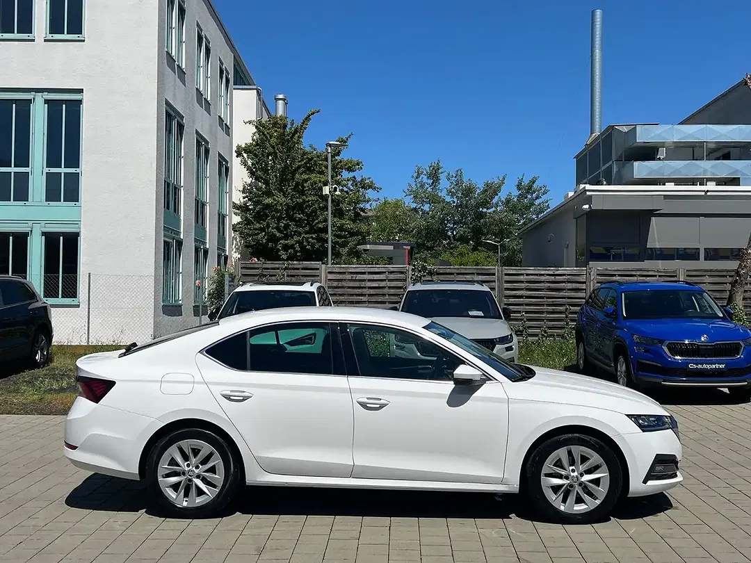 Skoda Octavia - Thumbnail 5