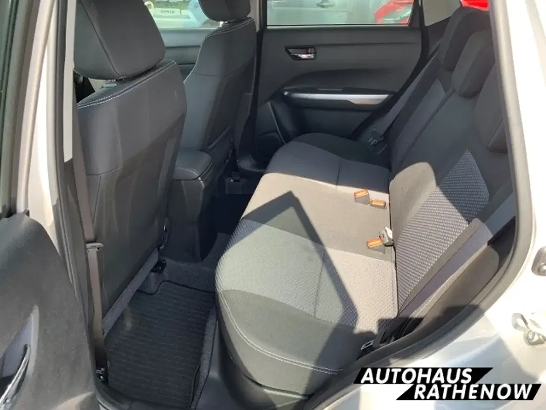 Suzuki Vitara - Thumbnail 13