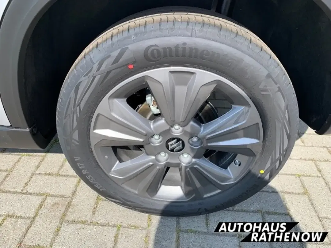 Suzuki Vitara - Thumbnail 8