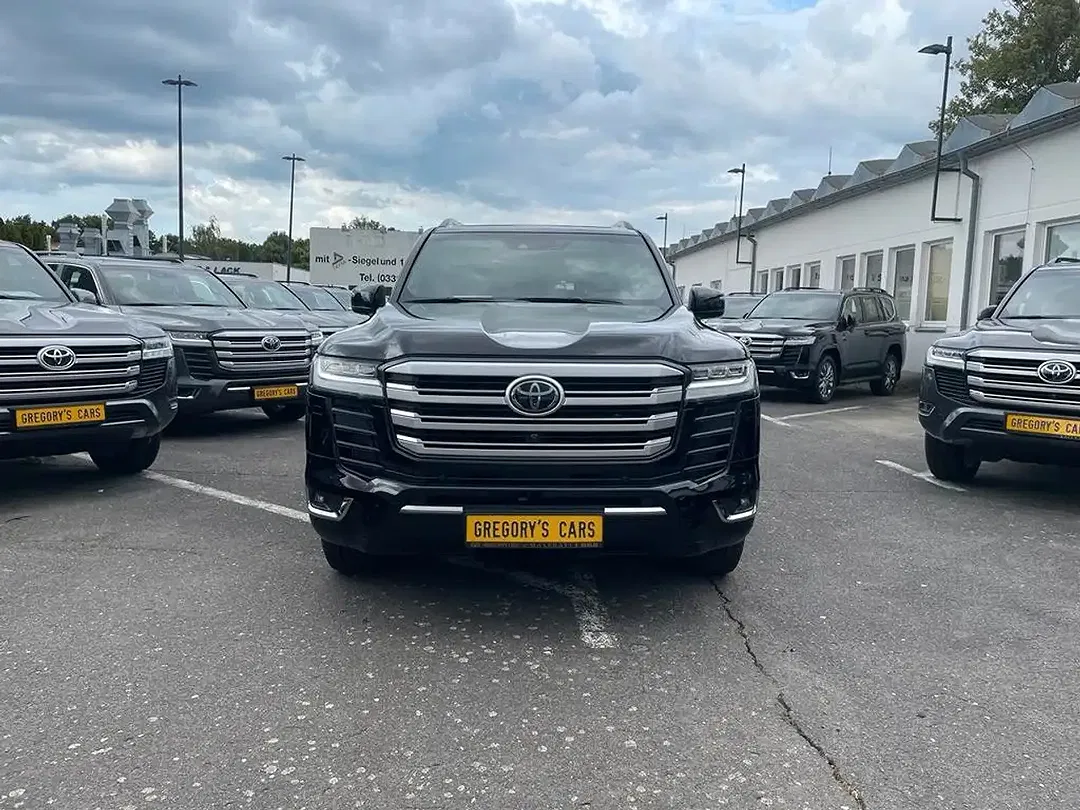 Toyota Land Cruiser - Thumbnail 10