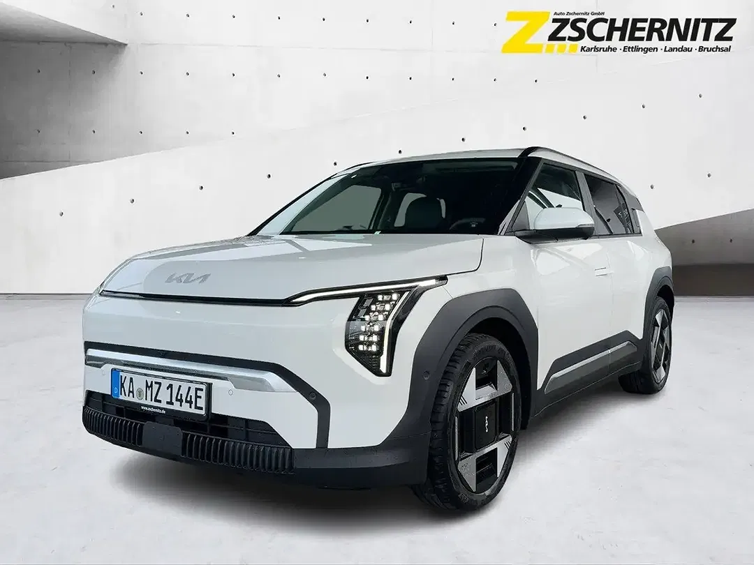 Kia EV3 - Thumbnail 2