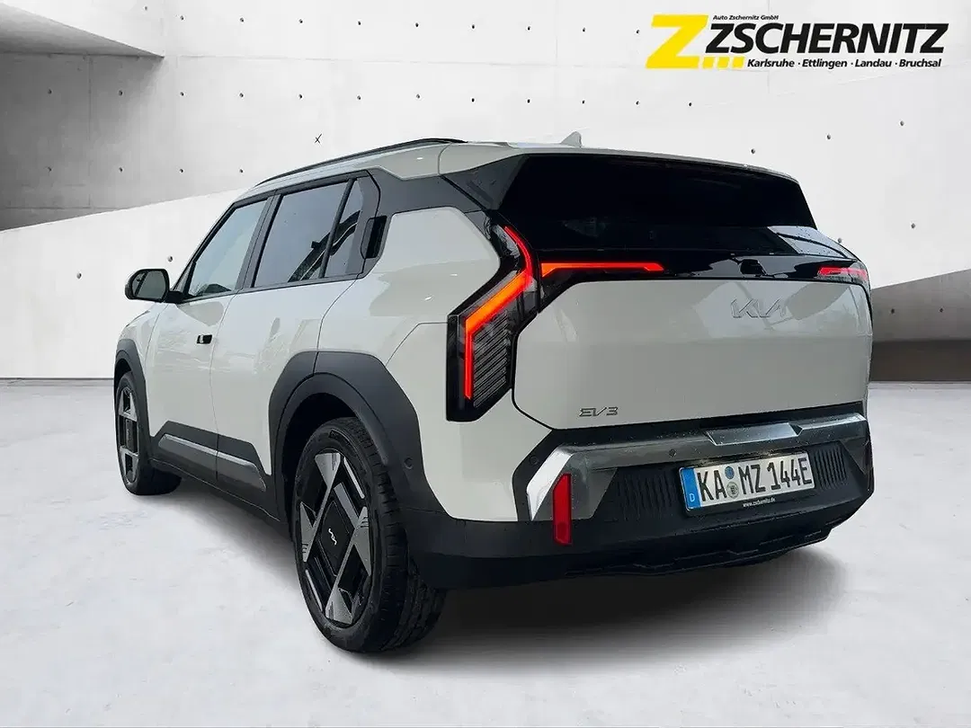 Kia EV3 - Thumbnail 3