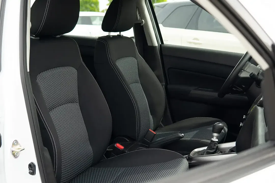 Suzuki Vitara - Thumbnail 12