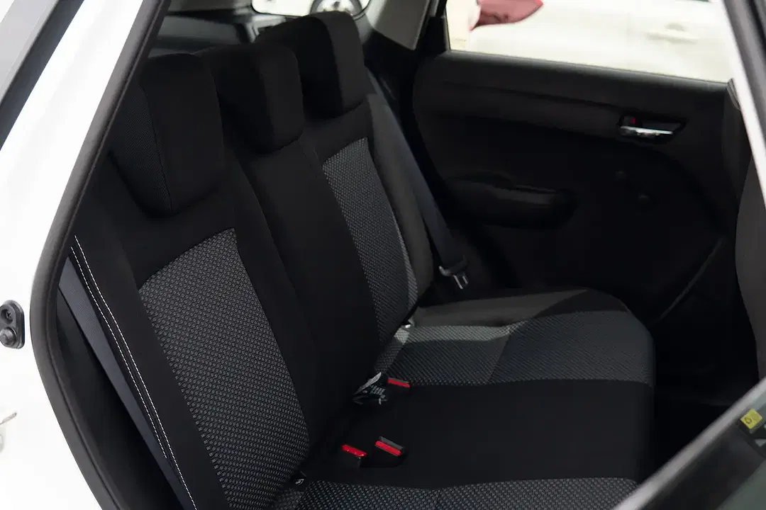 Suzuki Vitara - Thumbnail 13
